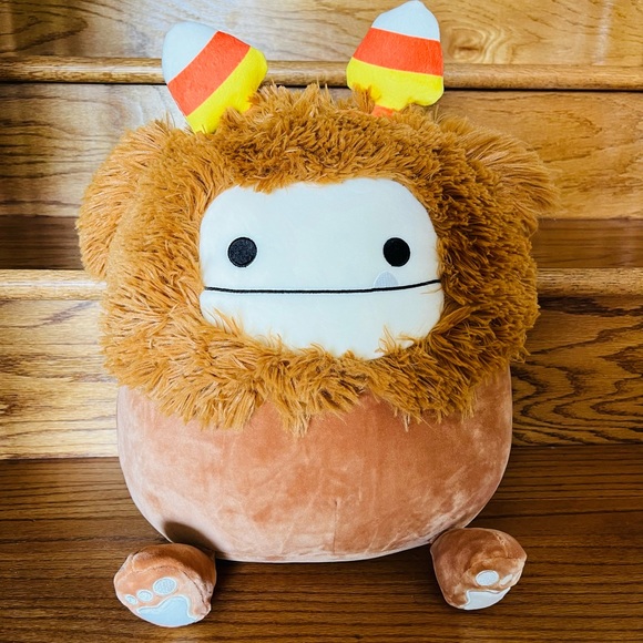 Squishmallows Other - Halloween Benny the Bigfoot!!